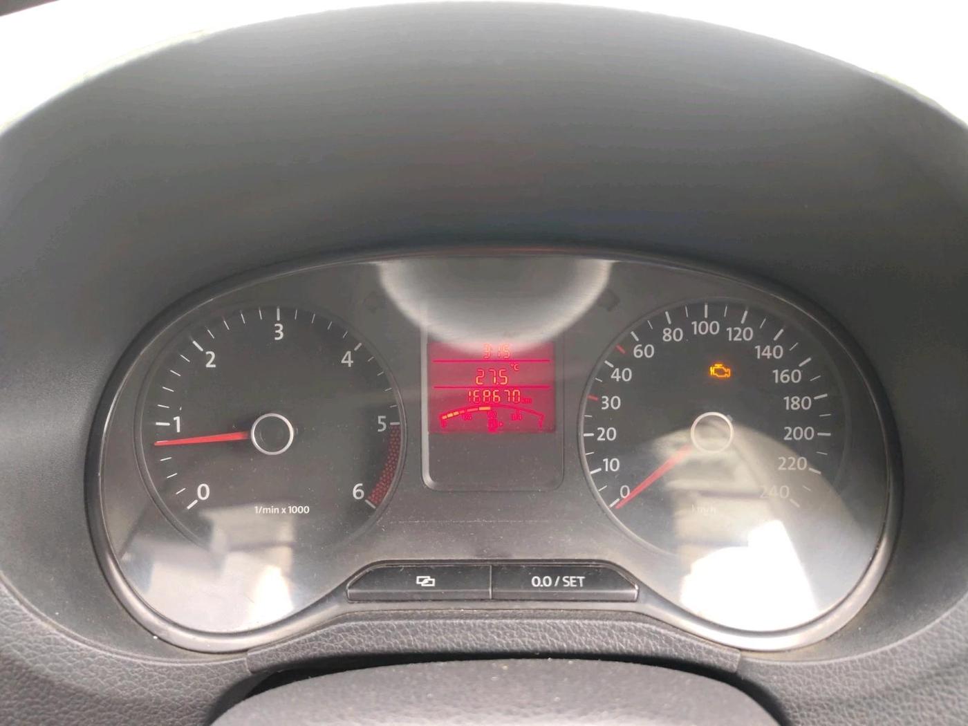 2012 Volkswagen Polo COMFORTLINE 1.2L, Diesel, Manual, 1,68,670 km, interior