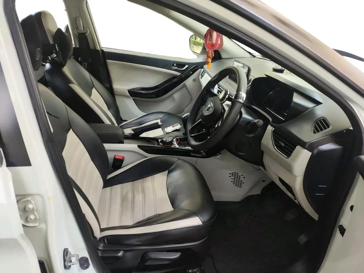 2021 Tata NEXON XZ PLUS PETROL, Petrol, Manual, 95,255 km, interior