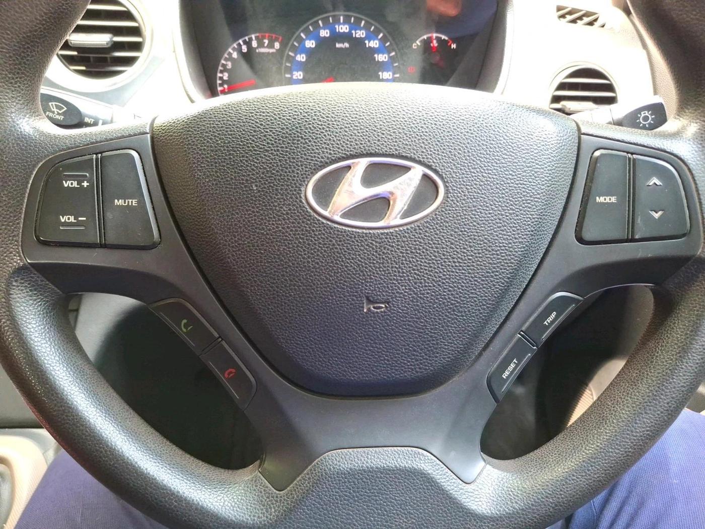 2014 Hyundai Xcent S 1.2, Petrol, Manual, 40,728 km, interior