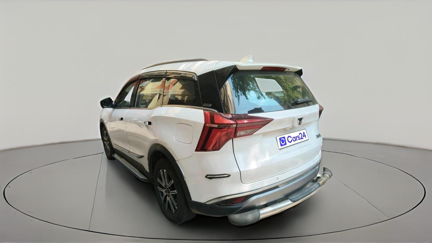 2024 Mahindra XUV700 AX 7 LUXURY D MT 7 STR, Diesel, Manual, 30,895 km, exterior
