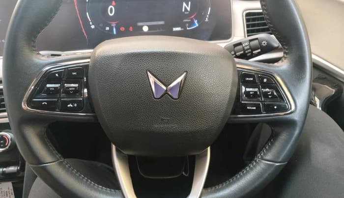 2024 Mahindra XUV700 AX 7 LUXURY D MT 7 STR, Diesel, Manual, 30,895 km, interior