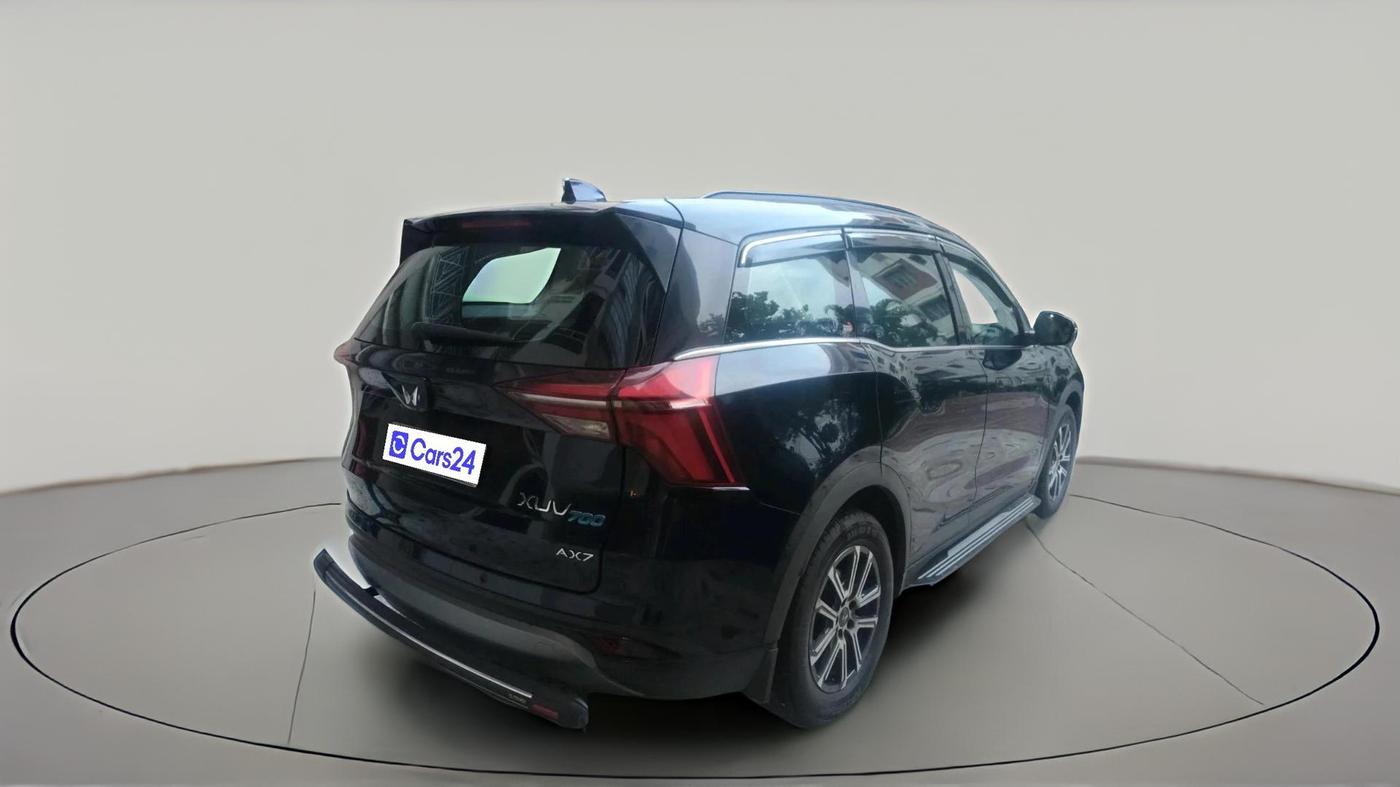 2023 Mahindra XUV700 AX 7 P MT 7 STR, Petrol, Manual, 22,409 km, exterior