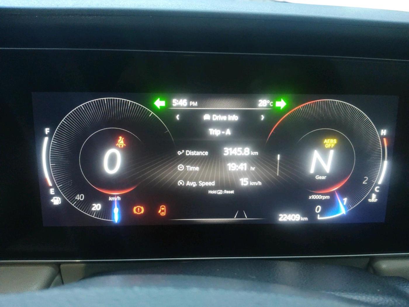 2023 Mahindra XUV700 AX 7 P MT 7 STR, Petrol, Manual, 22,409 km, interior