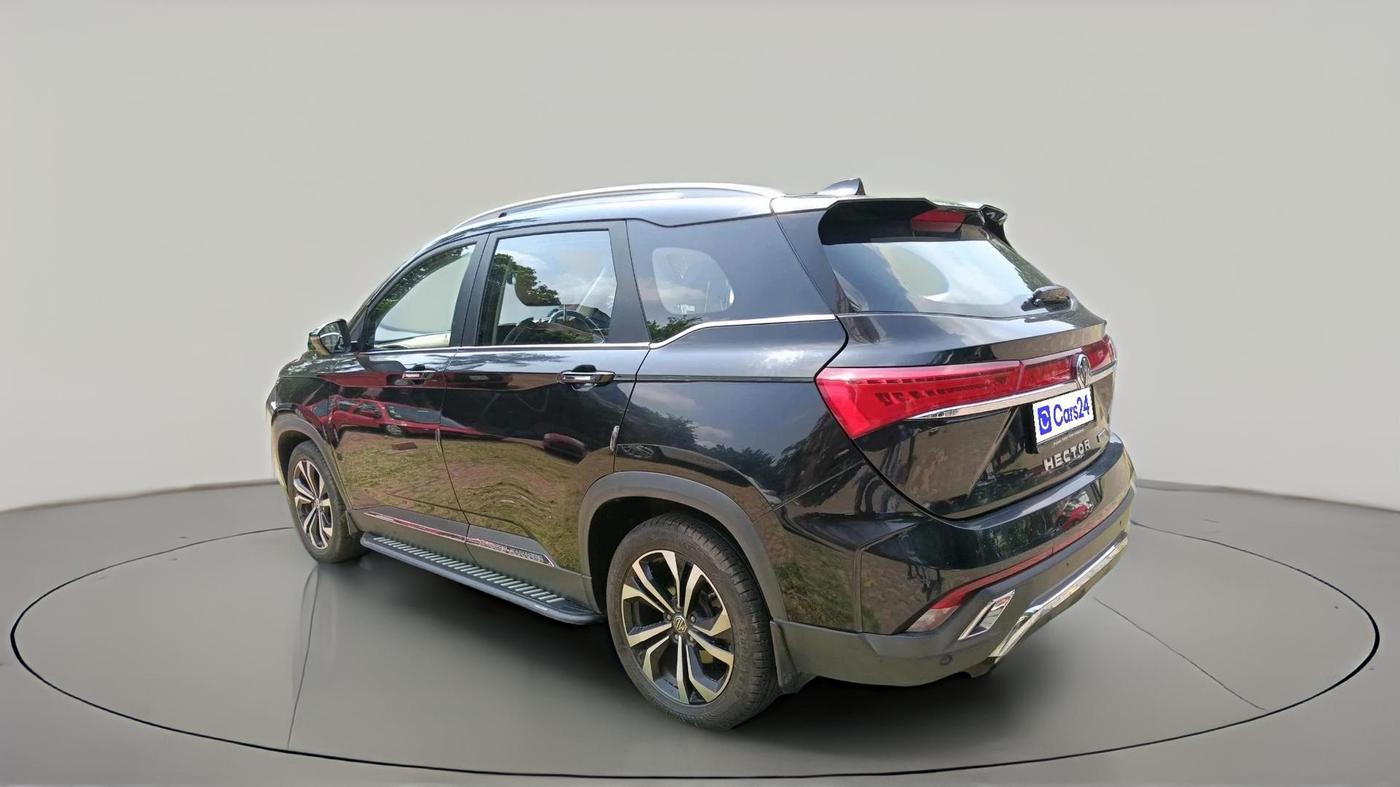 2024 MG HECTOR PLUS SHARP PRO 1.5 PETROL TURBO CVT 7 STR, Petrol, Automatic, 20,469 km, exterior