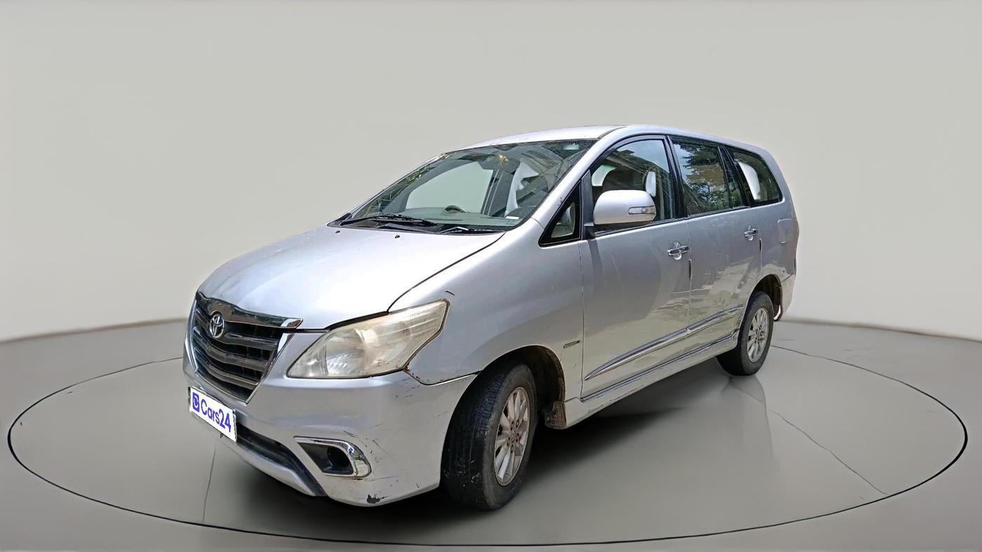 2014 Toyota Innova 2.5 VX 8 STR, Diesel, Manual, 78,759 km, exterior