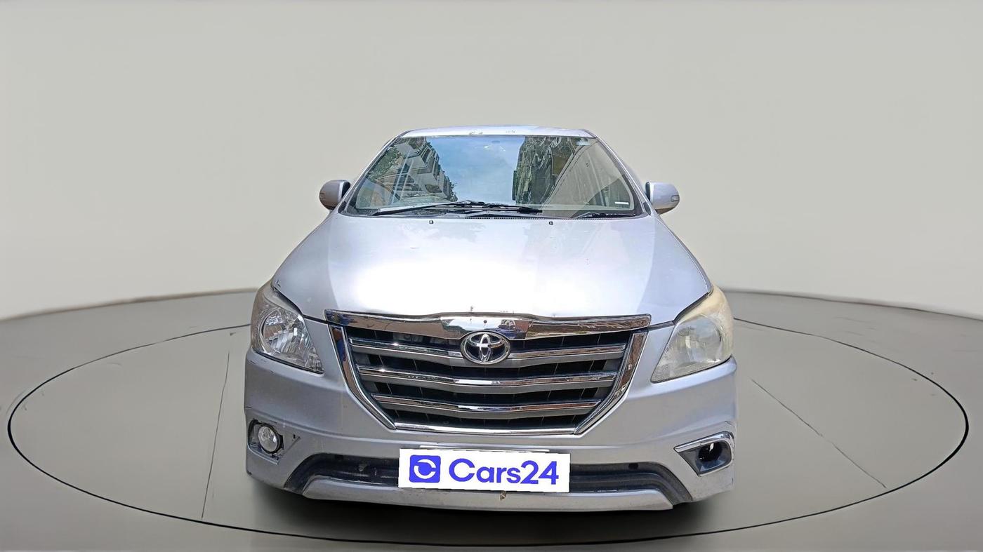 2014 Toyota Innova 2.5 VX 8 STR, Diesel, Manual, 78,759 km, exterior