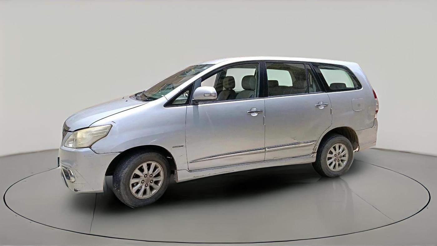 2014 Toyota Innova 2.5 VX 8 STR, Diesel, Manual, 78,759 km, exterior