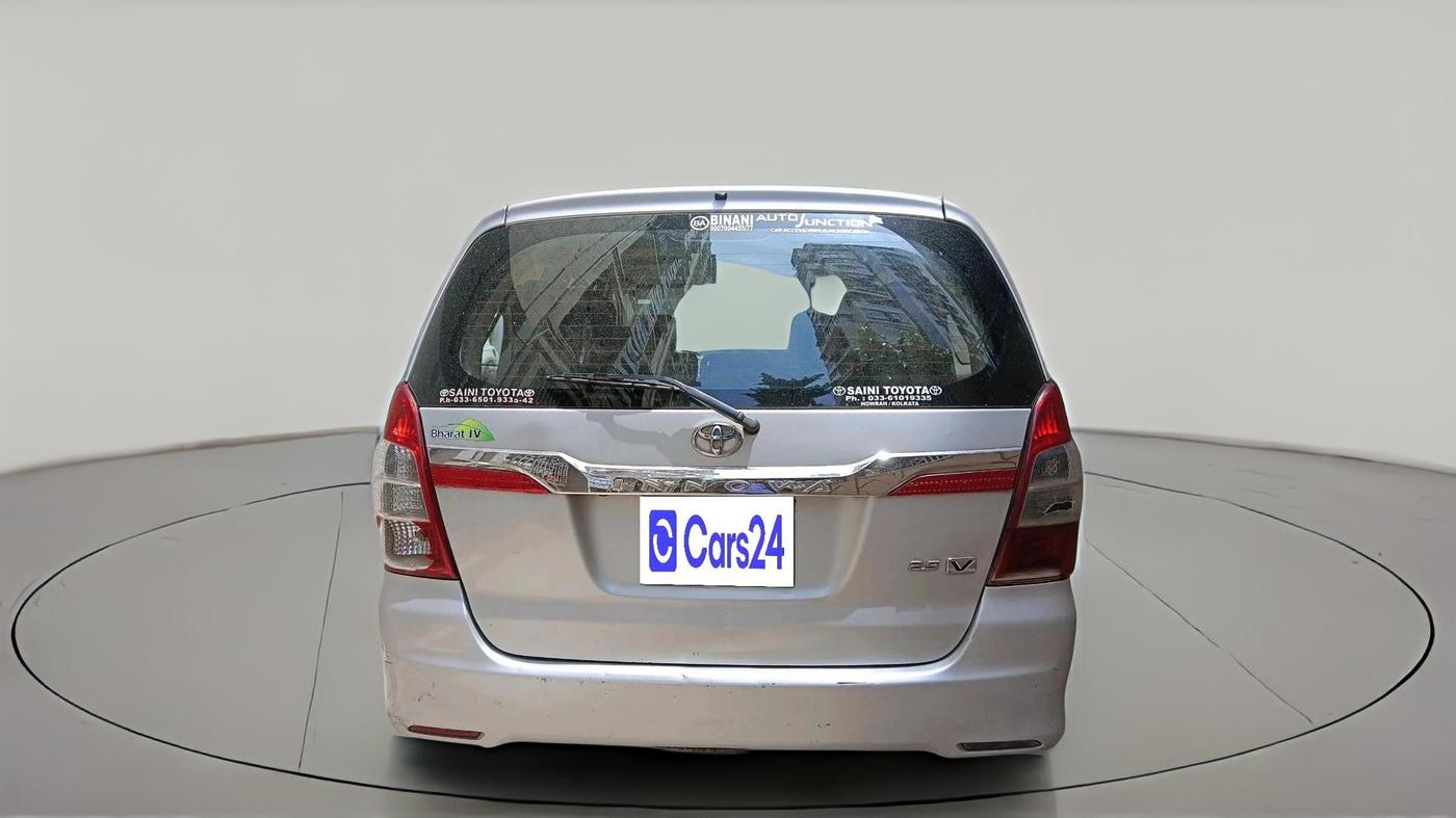 2014 Toyota Innova 2.5 VX 8 STR, Diesel, Manual, 78,759 km, exterior