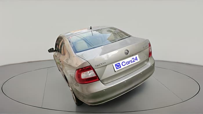 2013 Skoda Rapid AMBITION 1.6 MPI MT PLUS, Petrol, Manual, 48,636 km, exterior