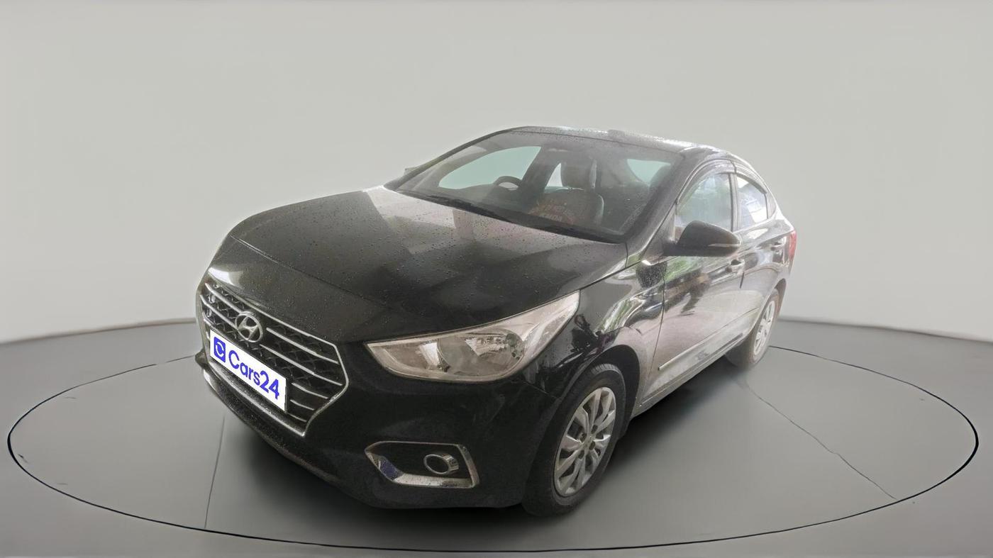 2018 Hyundai Verna 1.4 EX PETROL, Petrol, Manual, 80,421 km, exterior