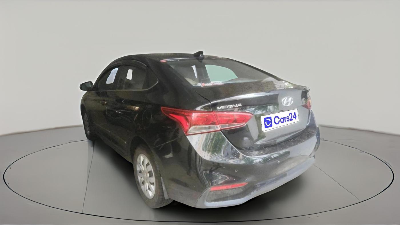 2018 Hyundai Verna 1.4 EX PETROL, Petrol, Manual, 80,421 km, exterior