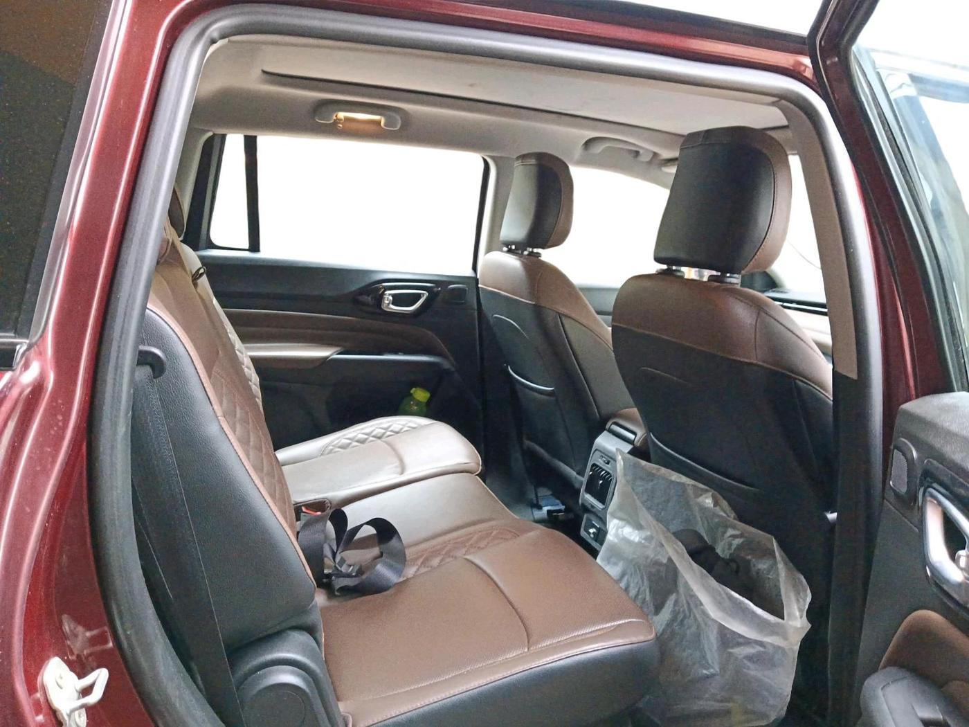 2022 Jeep MERIDIAN LIMITED (O) 4X4 AT, Diesel, Automatic, 45,673 km, interior