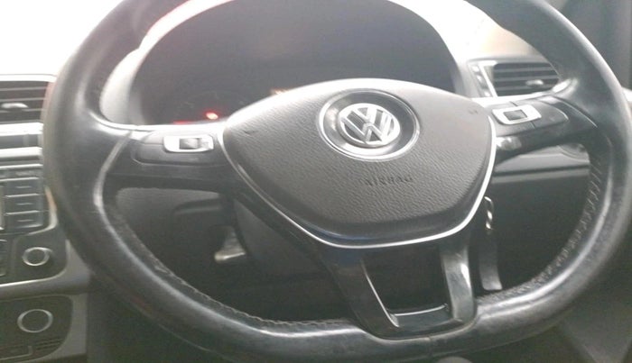 2015 Volkswagen Polo HIGHLINE1.5L, Diesel, Manual, 89,896 km, interior