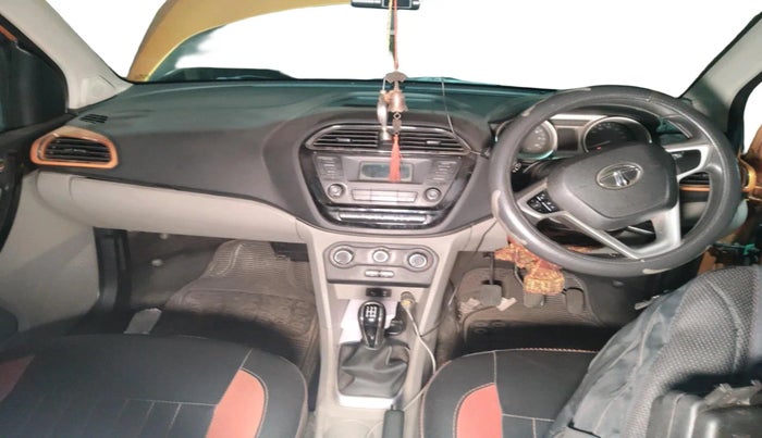 2017 Tata Tiago XZ PETROL, Petrol, Manual, 69,460 km, interior