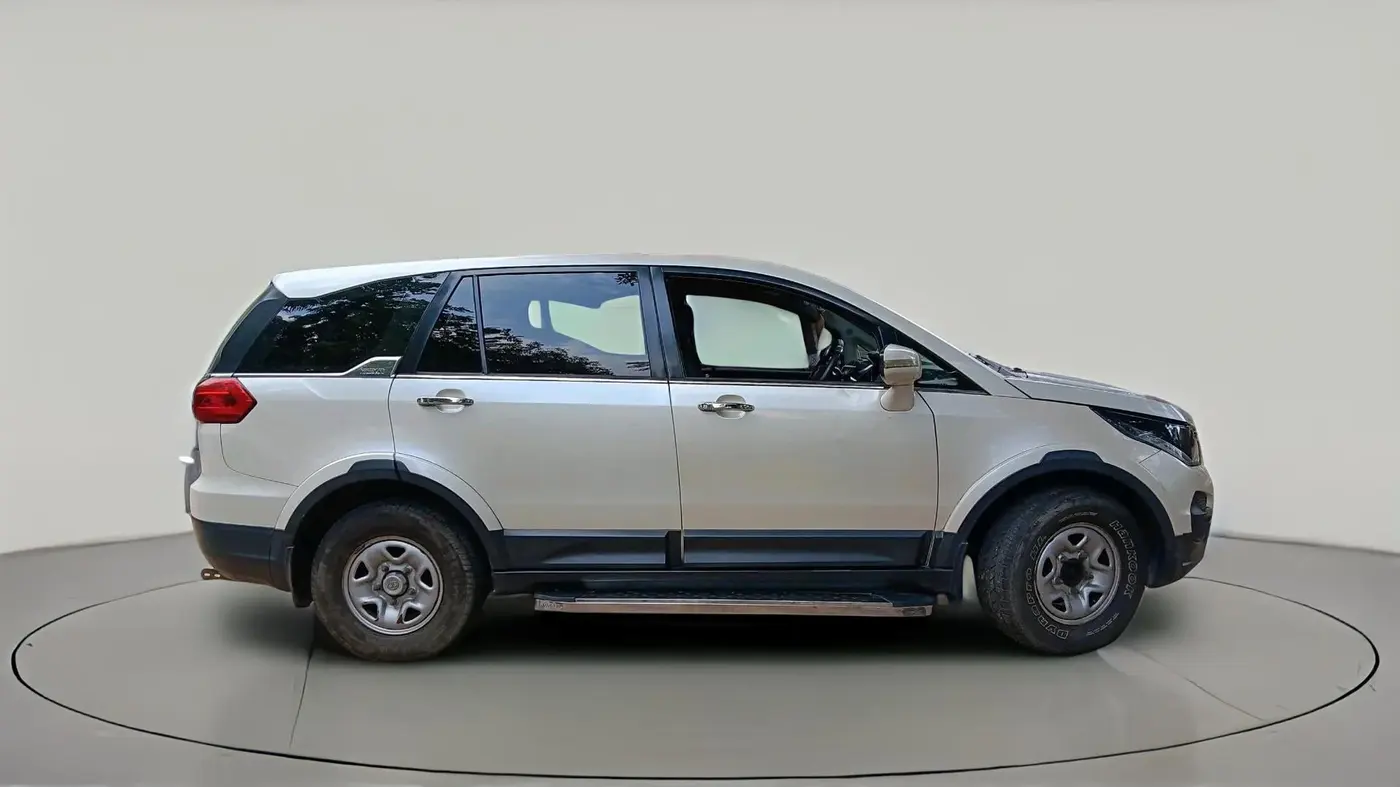 2017 Tata Hexa XMA 4X2 7 STR, Diesel, Automatic, 34,610 km, exterior