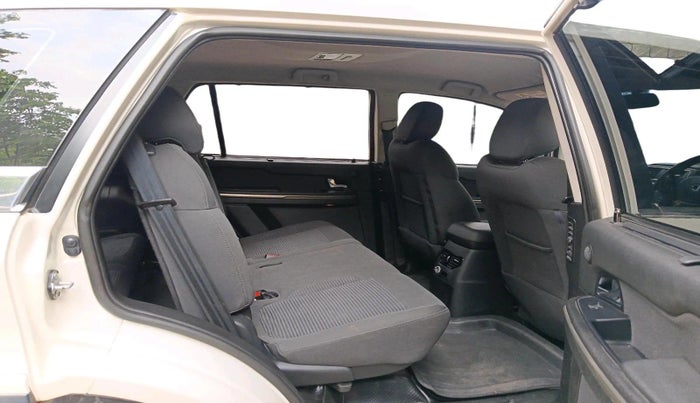 2017 Tata Hexa XMA 4X2 7 STR, Diesel, Automatic, 34,610 km, interior