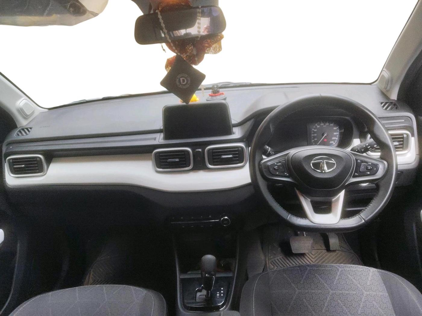 2023 Tata PUNCH CREATIVE  AMT, Petrol, Automatic, 23,719 km, interior