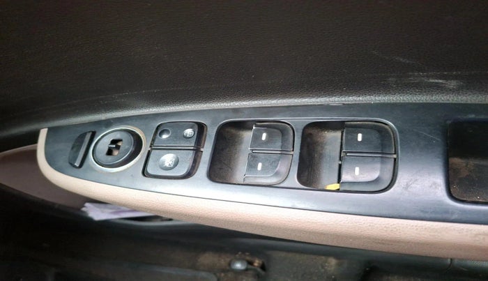 2014 Hyundai Grand i10 SPORTZ 1.1 CRDI, Diesel, Manual, 1,17,831 km, interior