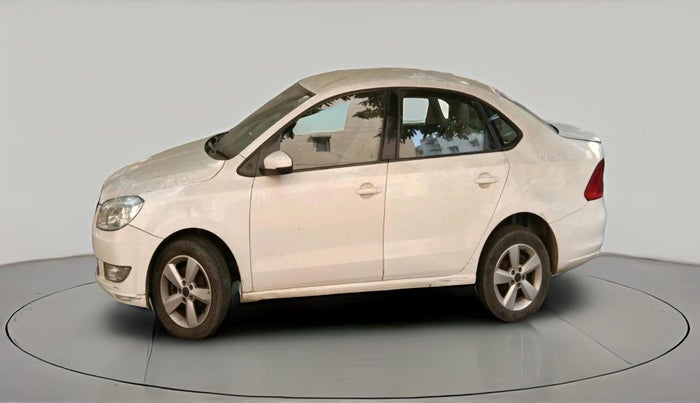 2015 Skoda Rapid AMBITION 1.6 MPI MT, Petrol, Manual, 52,751 km, exterior