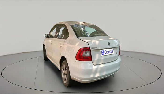 2015 Skoda Rapid AMBITION 1.6 MPI MT, Petrol, Manual, 52,751 km, exterior