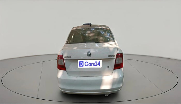 2015 Skoda Rapid AMBITION 1.6 MPI MT, Petrol, Manual, 52,751 km, exterior