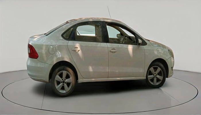 2015 Skoda Rapid AMBITION 1.6 MPI MT, Petrol, Manual, 52,751 km, exterior