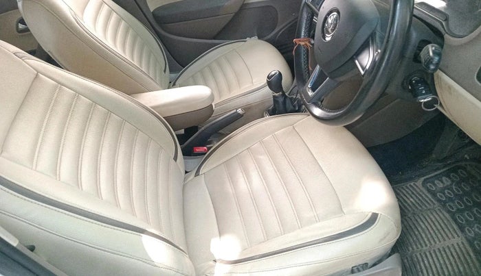 2015 Skoda Rapid AMBITION 1.6 MPI MT, Petrol, Manual, 52,751 km, interior