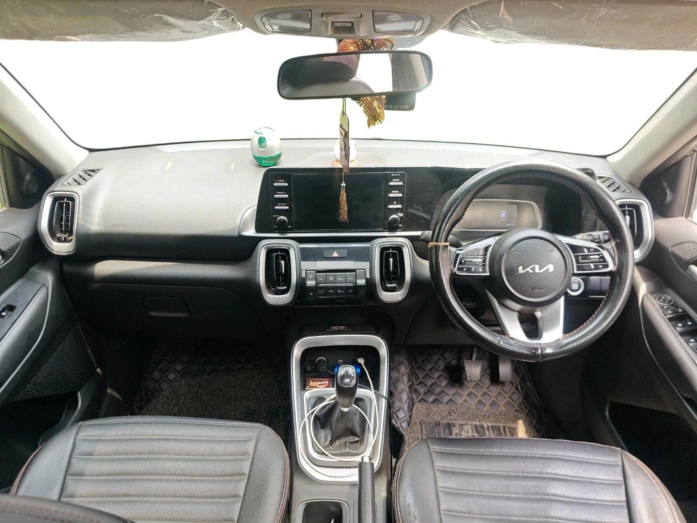 2021 KIA SONET HTK PLUS 1.0 IMT, Petrol, Manual, 83,609 km, interior