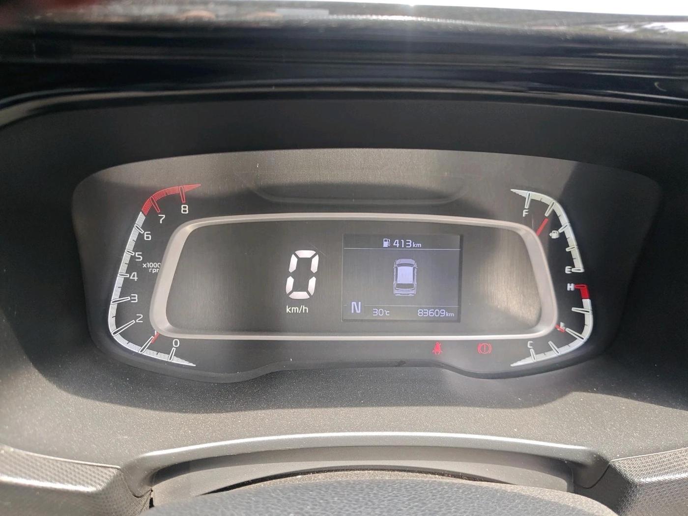 2021 KIA SONET HTK PLUS 1.0 IMT, Petrol, Manual, 83,609 km, interior