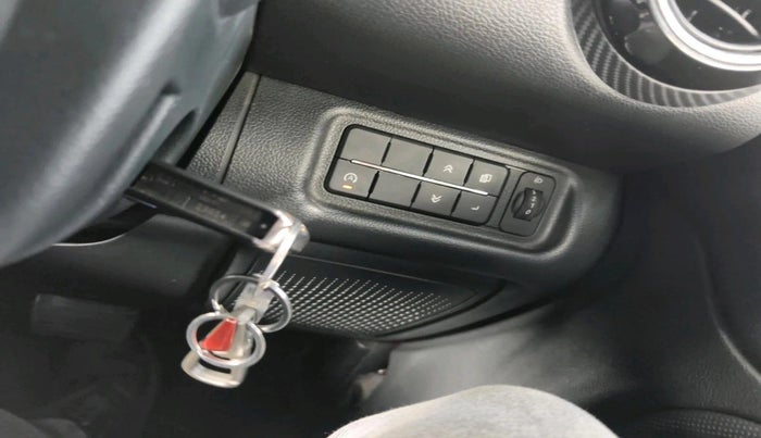 2023 Mahindra Thar LX PETROL HT 4WD AT, Petrol, Automatic, 8,663 km, interior