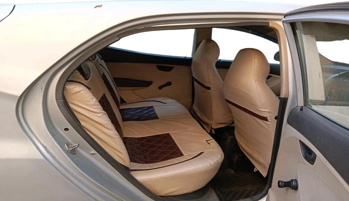 2016 Hyundai Eon MAGNA +, Petrol, Manual, 52,959 km, interior