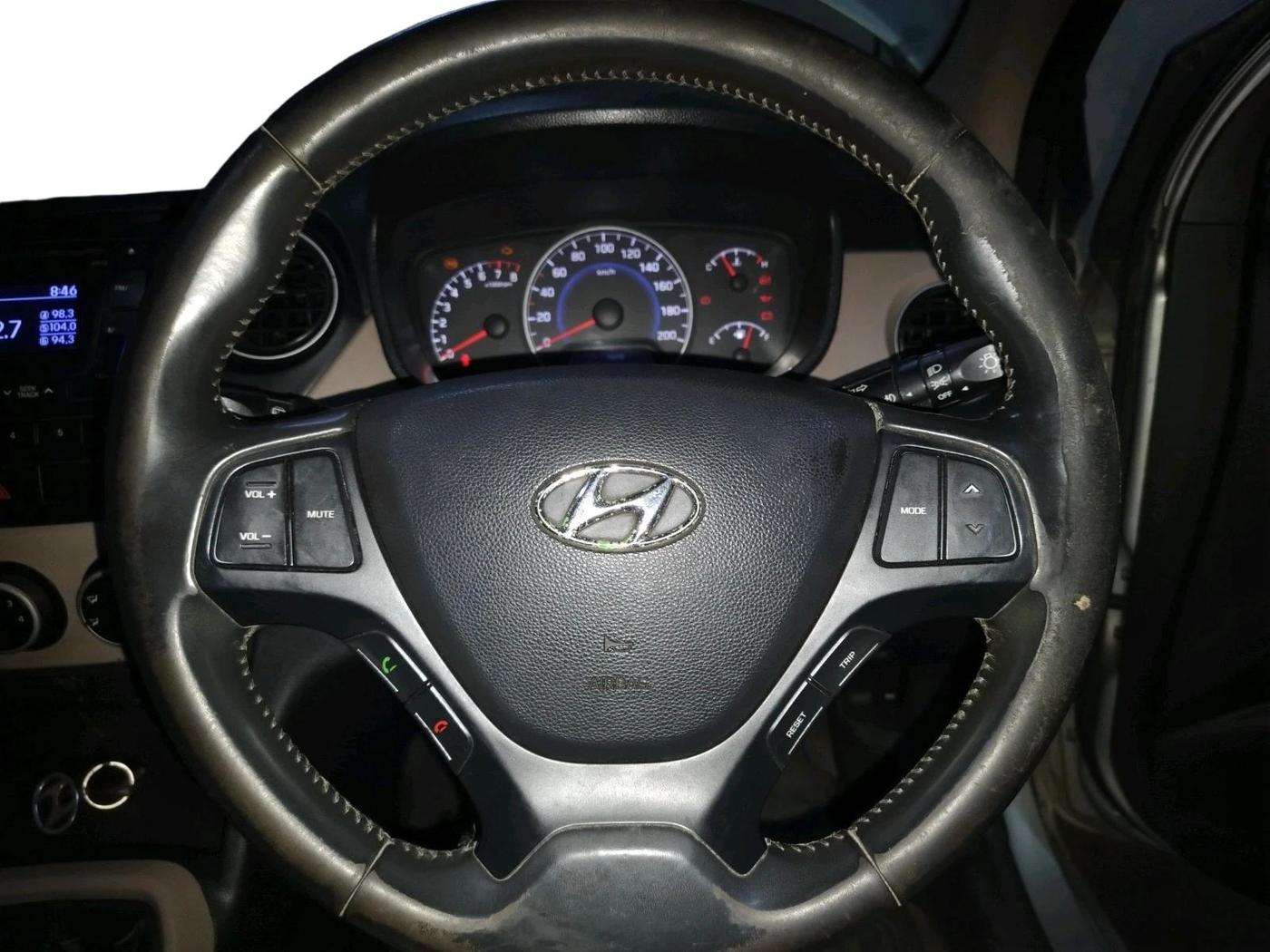 2015 Hyundai Grand i10 ASTA 1.2 KAPPA VTVT, Petrol, Manual, 88,881 km, interior