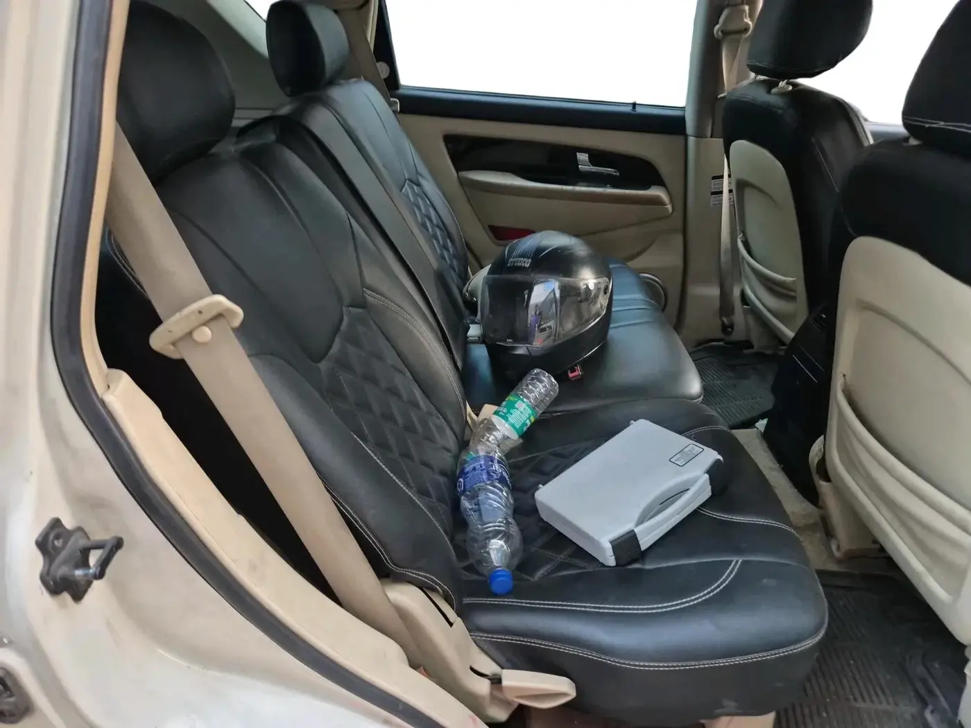 2013 Ssangyong Rexton RX7, Diesel, Automatic, 97,622 km, interior