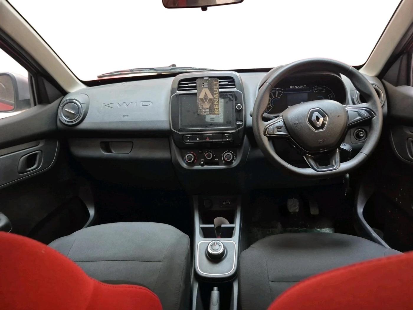2023 Renault Kwid RXT 1.0 AMT, Petrol, Automatic, 96 km, interior
