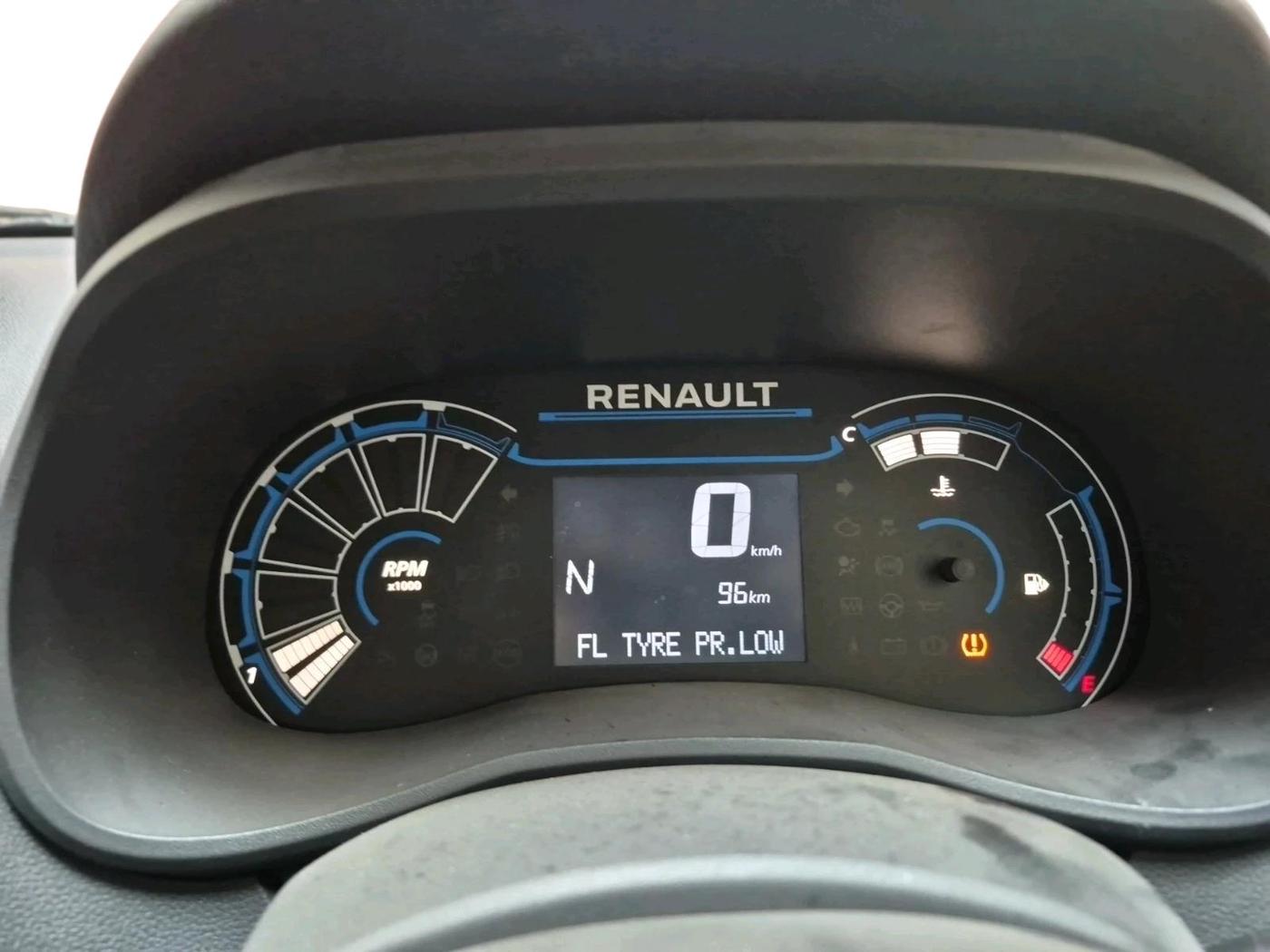 2023 Renault Kwid RXT 1.0 AMT, Petrol, Automatic, 96 km, interior