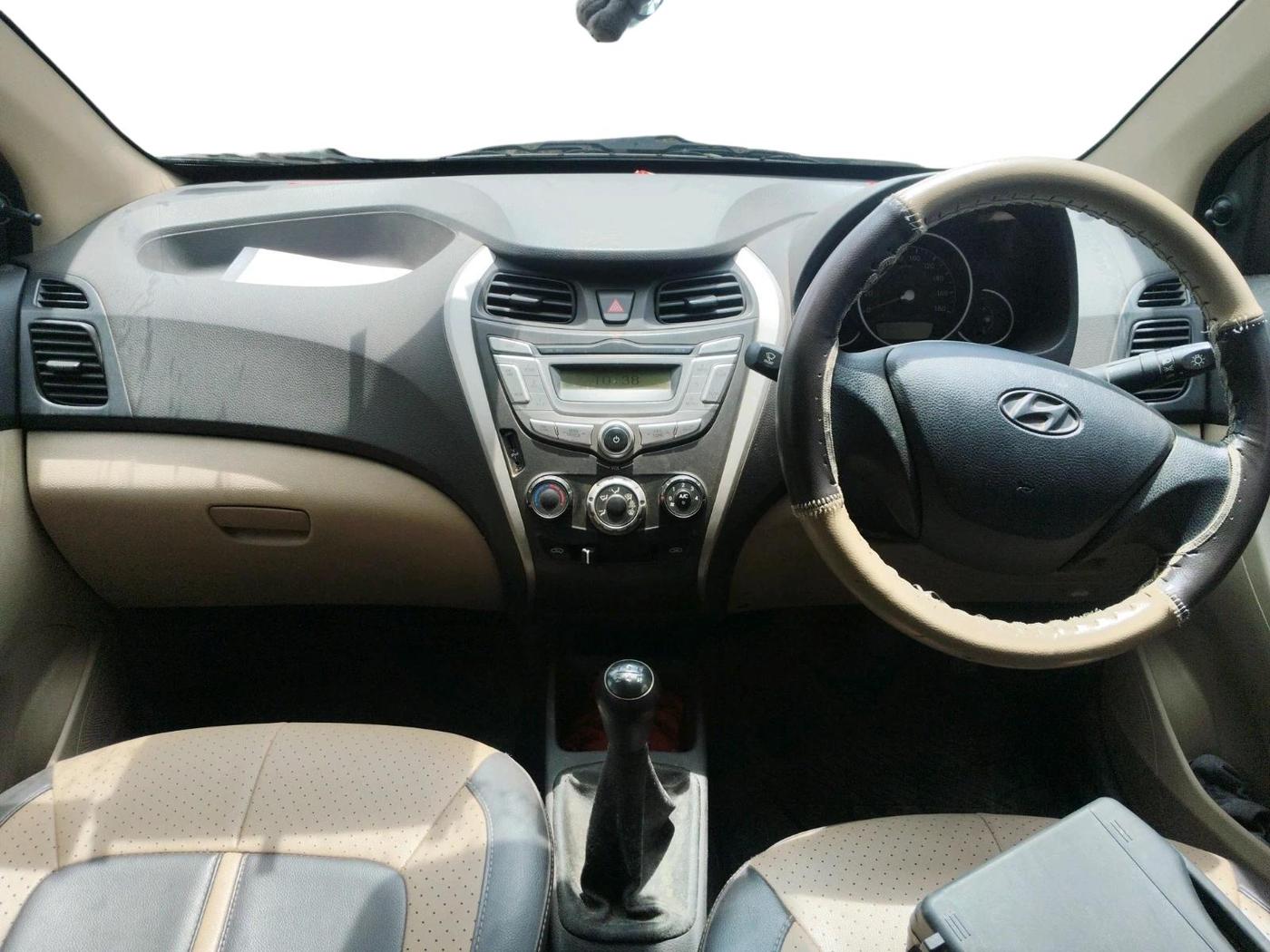 2014 Hyundai Eon MAGNA +, Petrol, Manual, 25,282 km, interior
