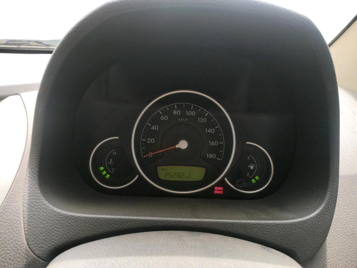 2014 Hyundai Eon MAGNA +, Petrol, Manual, 25,282 km, interior