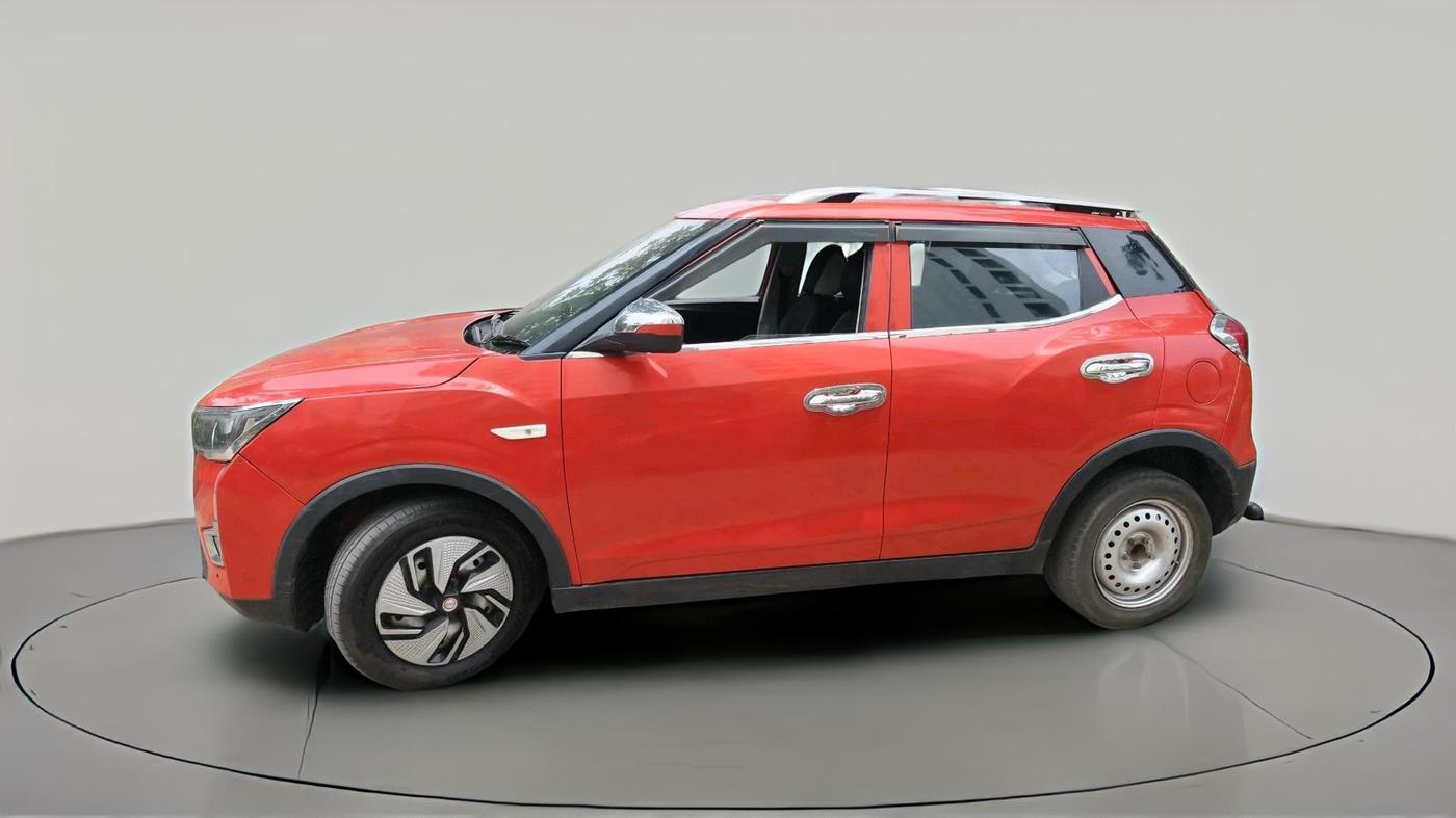 2019 Mahindra XUV300 W4 1.2 PETROL, Petrol, Manual, 76,867 km, exterior