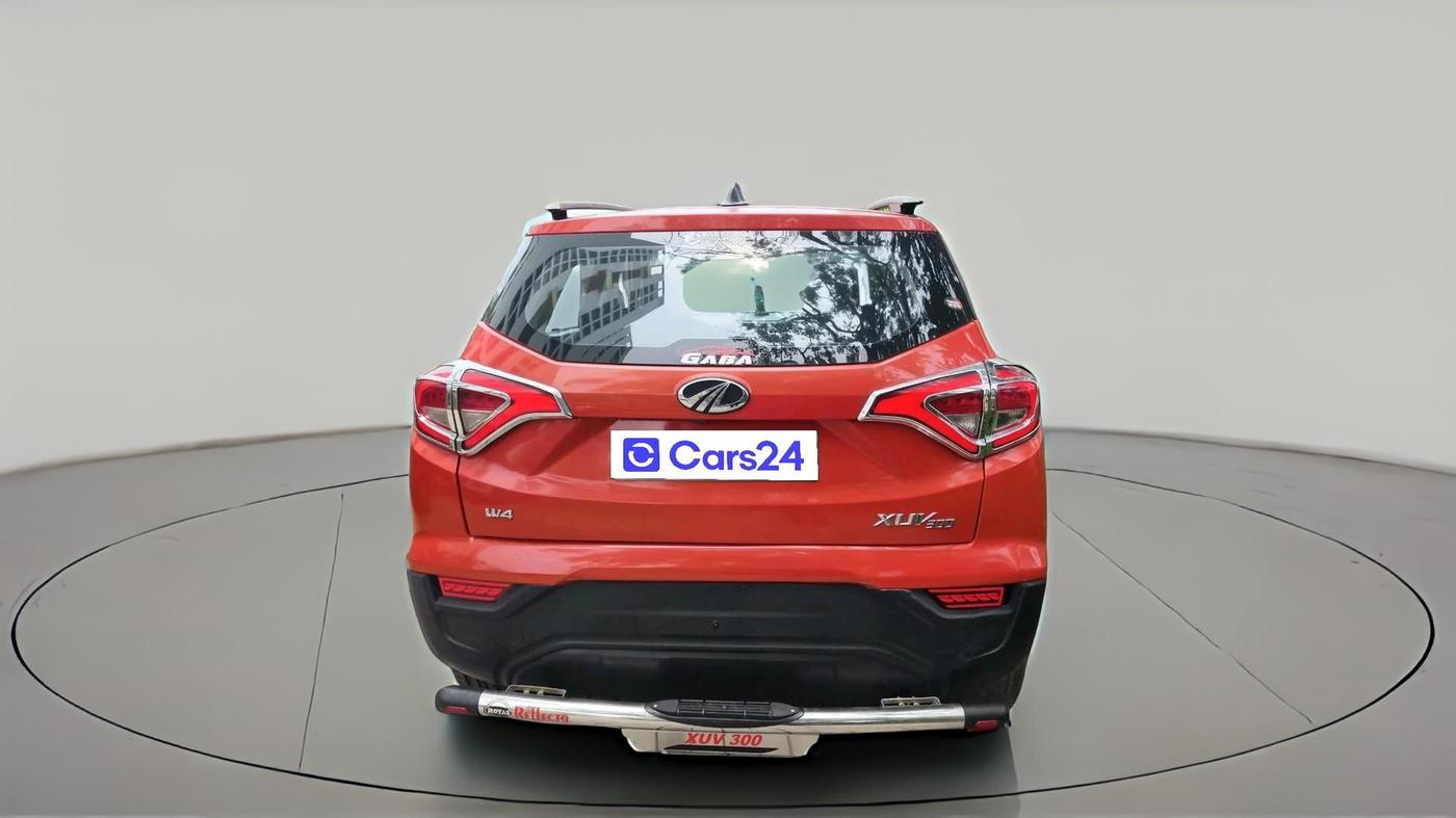 2019 Mahindra XUV300 W4 1.2 PETROL, Petrol, Manual, 76,867 km, exterior
