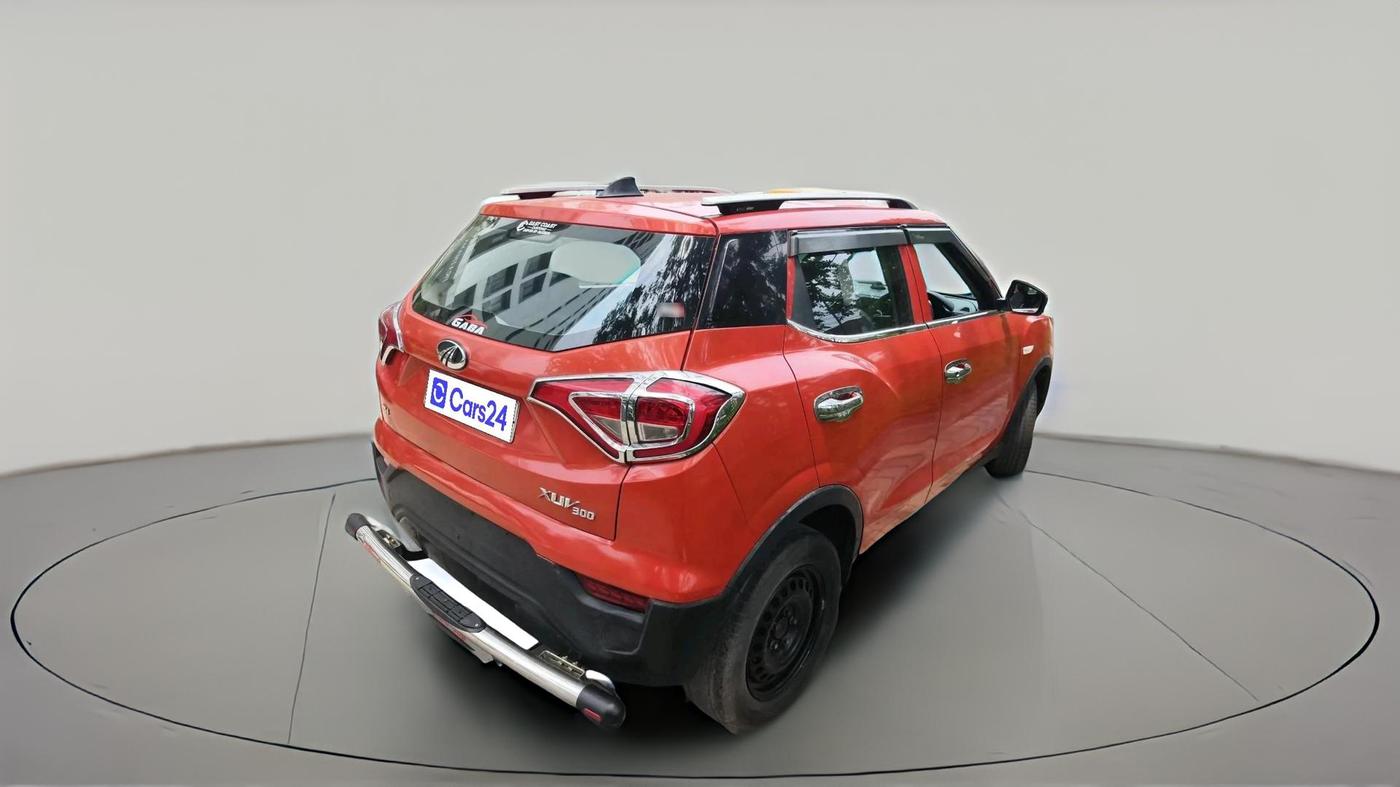 2019 Mahindra XUV300 W4 1.2 PETROL, Petrol, Manual, 76,867 km, exterior