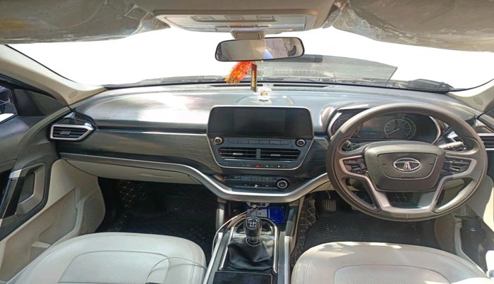 2022 Tata Safari XT PLUS, Diesel, Manual, 43,873 km, interior