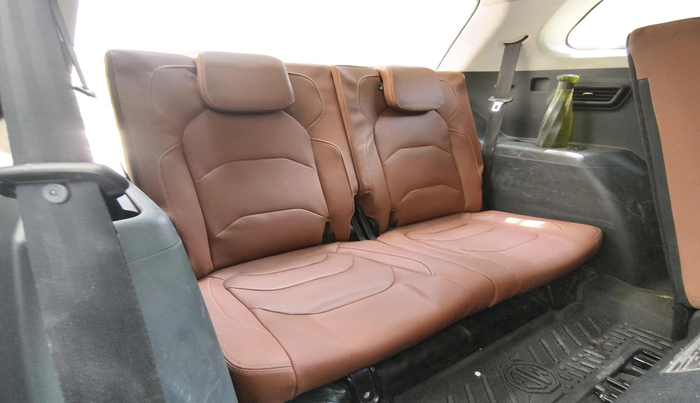 2021 MG HECTOR PLUS SELECT 2.0 DIESEL TURBO MT 7-STR, Diesel, Manual, 1,42,090 km, interior