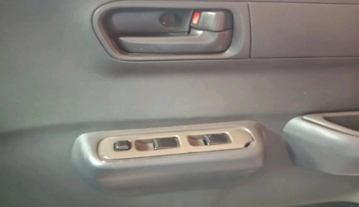 2011 Maruti Swift Dzire LXI, Petrol, Manual, 1,18,602 km, interior