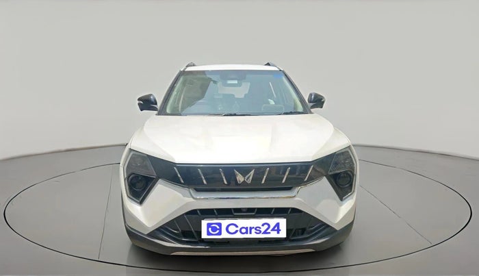 2025 Mahindra XUV 3XO AX5L 1.2 TGDi, Petrol, Manual, 2,720 km, exterior