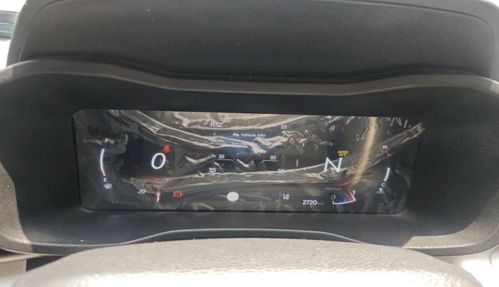 2025 Mahindra XUV 3XO AX5L 1.2 TGDi, Petrol, Manual, 2,720 km, interior