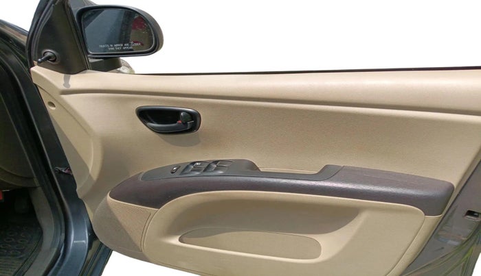 2014 Hyundai i10 MAGNA 1.1, Petrol, Manual, 65,590 km, interior