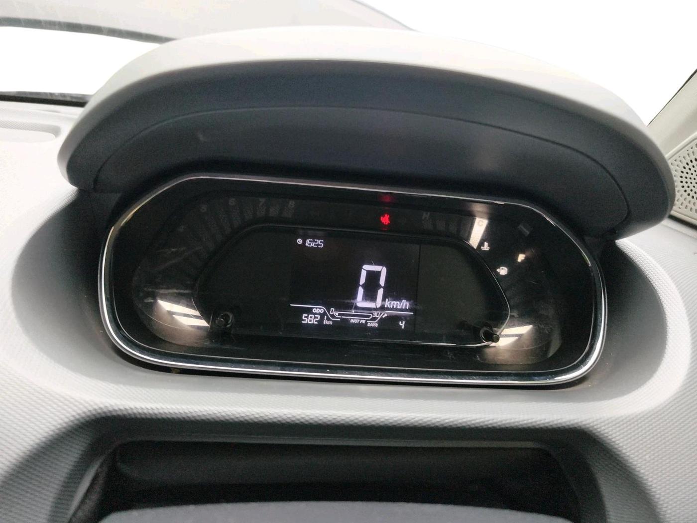 2025 Tata Tiago XT PETROL, Petrol, Manual, 5,821 km, interior