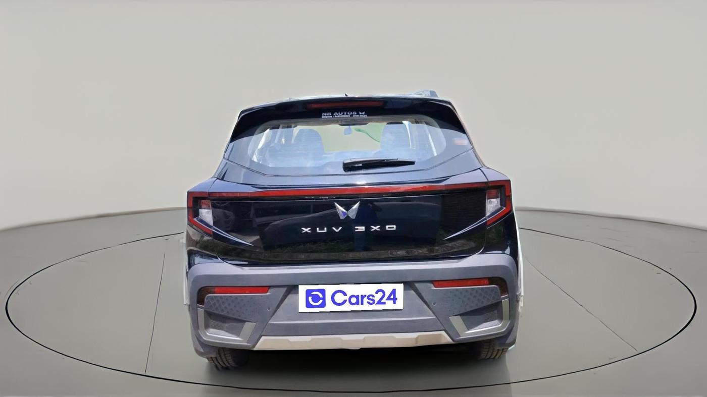 2026 Mahindra XUV 3XO AX5 1.2 L TCMPFi, Petrol, Manual, 401 km, exterior