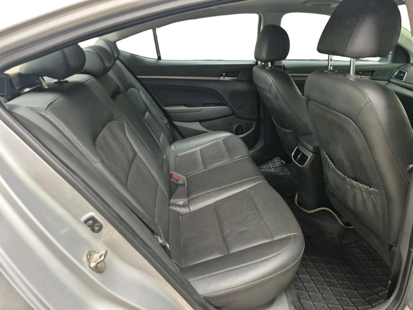 2017 Hyundai New Elantra 2.0 SX(O) AT PETROL, Petrol, Automatic, 31,079 km, interior