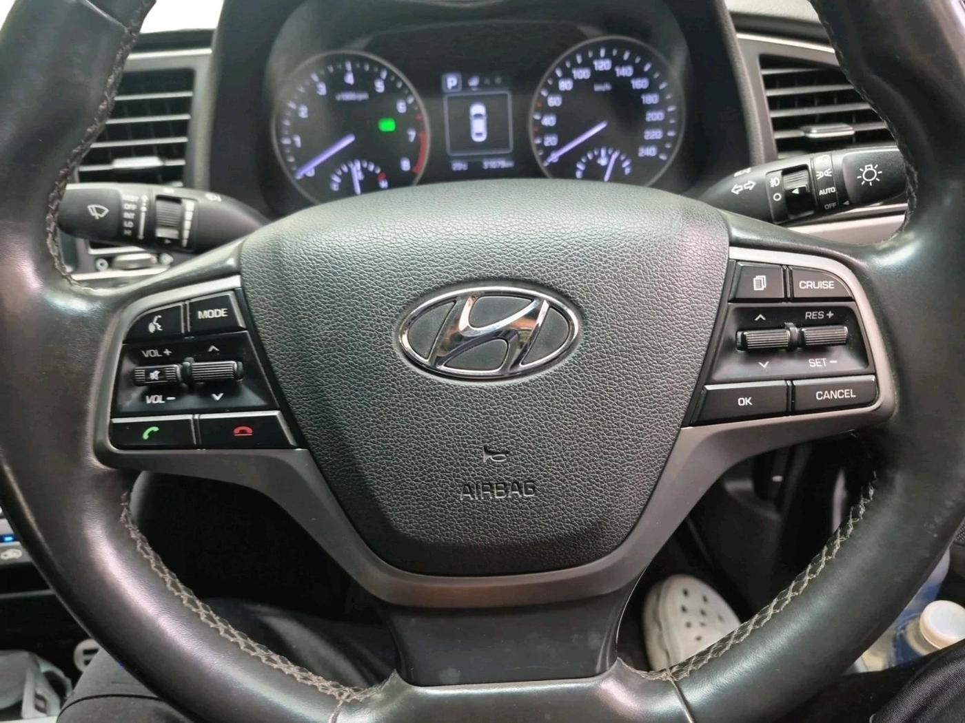 2017 Hyundai New Elantra 2.0 SX(O) AT PETROL, Petrol, Automatic, 31,079 km, interior